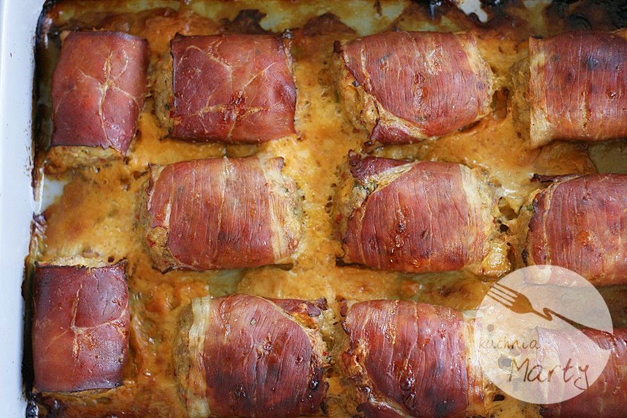 6820.900 - Roladki z mięsa mielonego z papryką i serem w szynce szwarcwaldzkiej