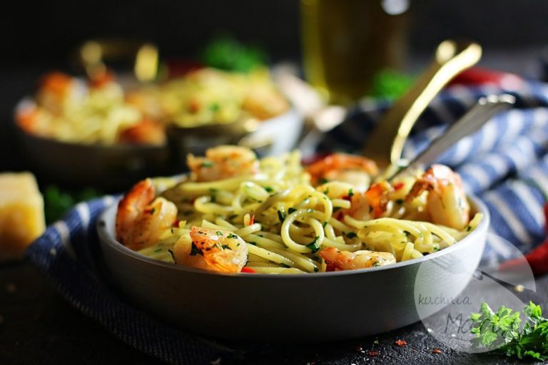 Przepis na Spaghetti aglio olio z krewetkami Blog kulinarny
