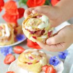 Drożdżówki z rabarbarem Drożdżówki z rabarbarem